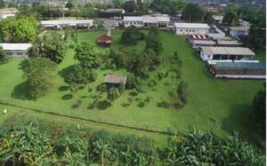 5 1 Screenhouses and Labs at IITA 1